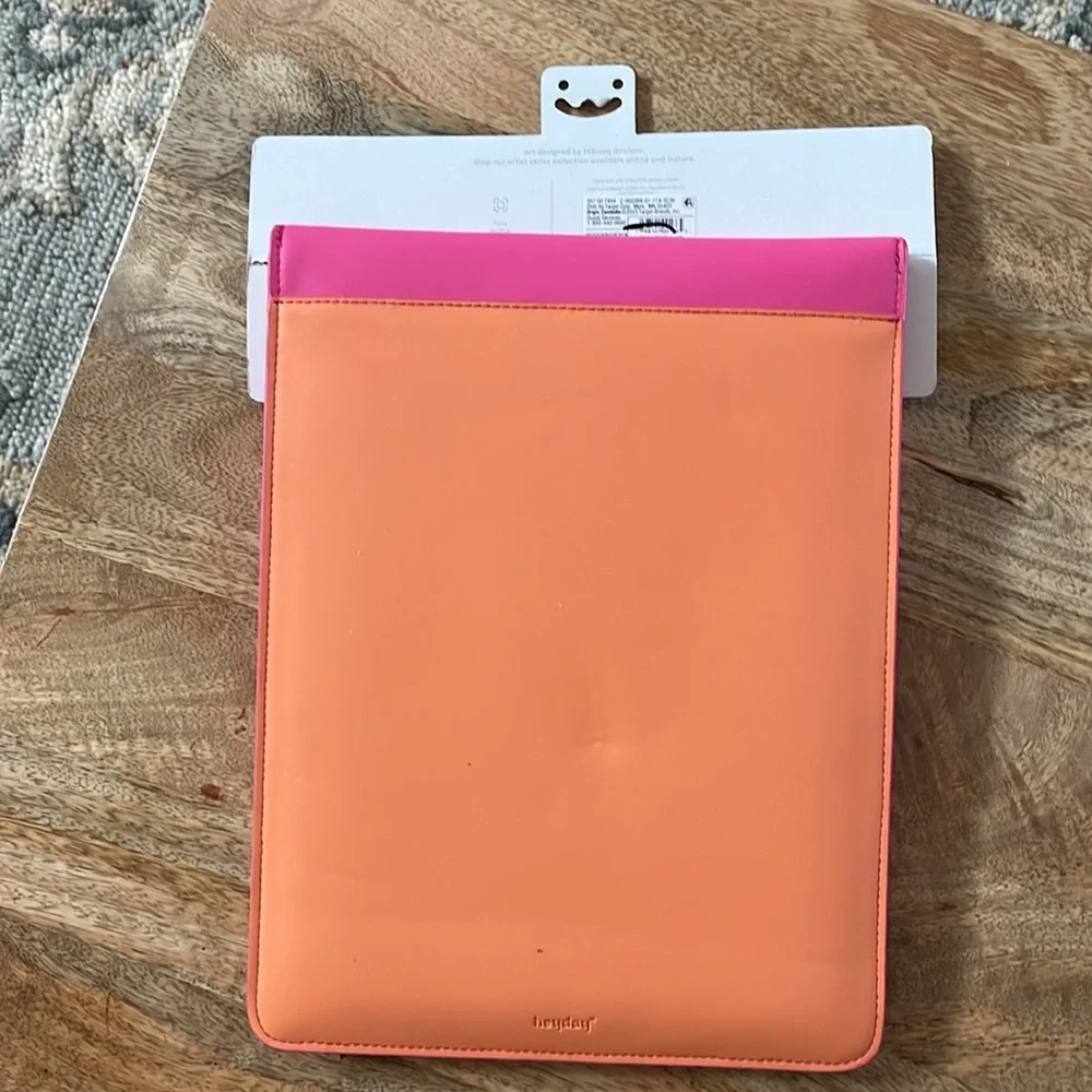 NWT iPad sleeve